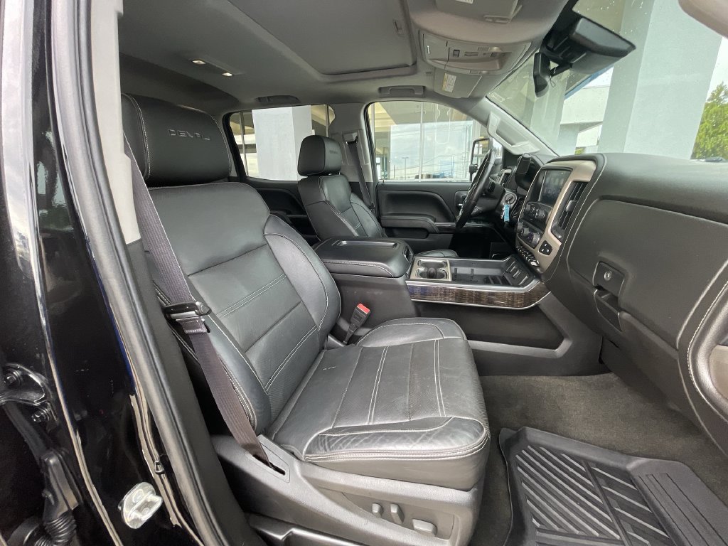 Certified 2015 GMC Sierra 2500 Denali w/ Duramax Plus Package AWD/4WD image 26