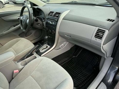 Used 2010 Toyota Corolla LE image 9