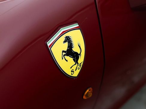Used 2011 Ferrari 458 Italia Coupe RWD image 12