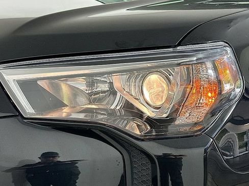 Used 2019 Toyota 4Runner SR5 Premium AWD/4WD image 27
