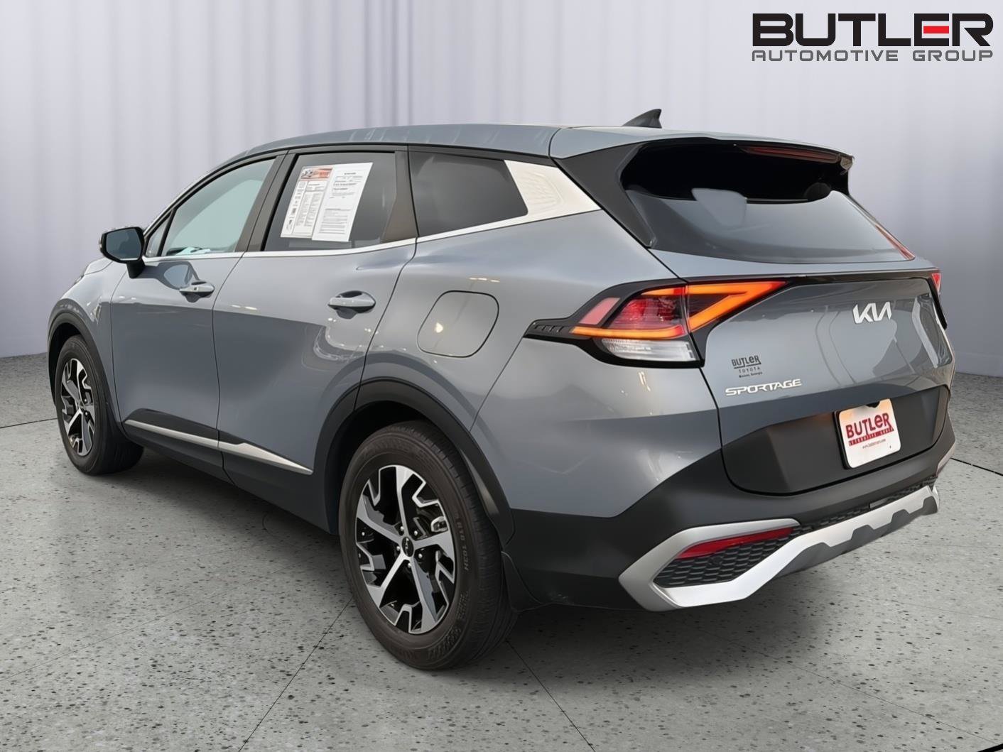 Used 2023 Kia Sportage EX FWD image 4