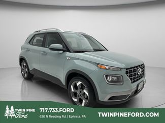 Used 2025 Hyundai Venue Limited FWD video 1