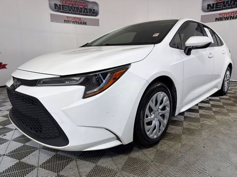Used 2020 Toyota Corolla LE image 7