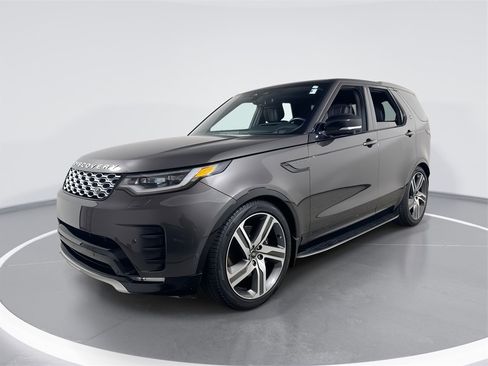 Certified 2024 Land Rover Discovery Metropolitan Edition image 1