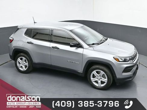 Used 2024 Jeep Compass Sport image 17
