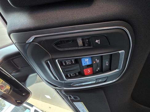 New 2025 Jeep Grand Cherokee Laredo X w/ Luxury Tech Group I image 28