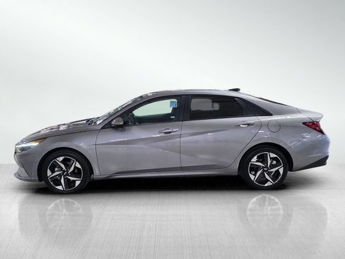 Used 2023 Hyundai Elantra SEL w/ Convenience Package FWD image 4