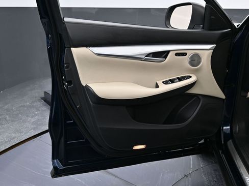 Used 2022 INFINITI QX50 Essential image 40