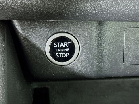 Used 2023 Nissan Rogue SV image 20