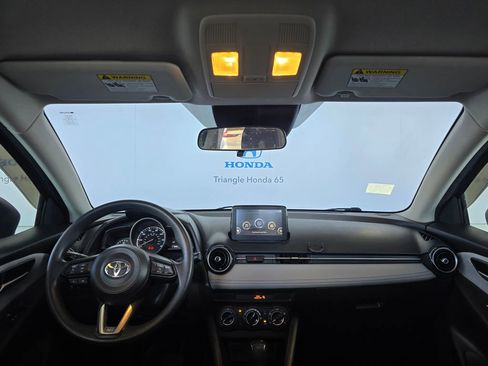 Used 2019 Toyota Yaris L FWD image 5