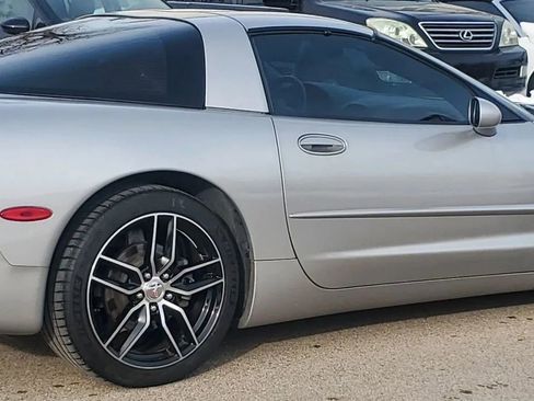 Used 2004 Chevrolet Corvette Coupe w/ Preferred Equipment Group image 15