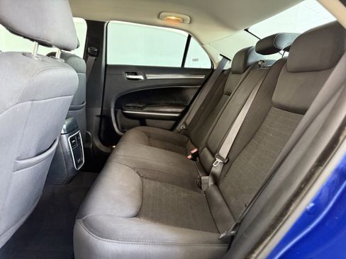 Used 2020 Chrysler 300 Touring w/ Sport Appearance Package image 28