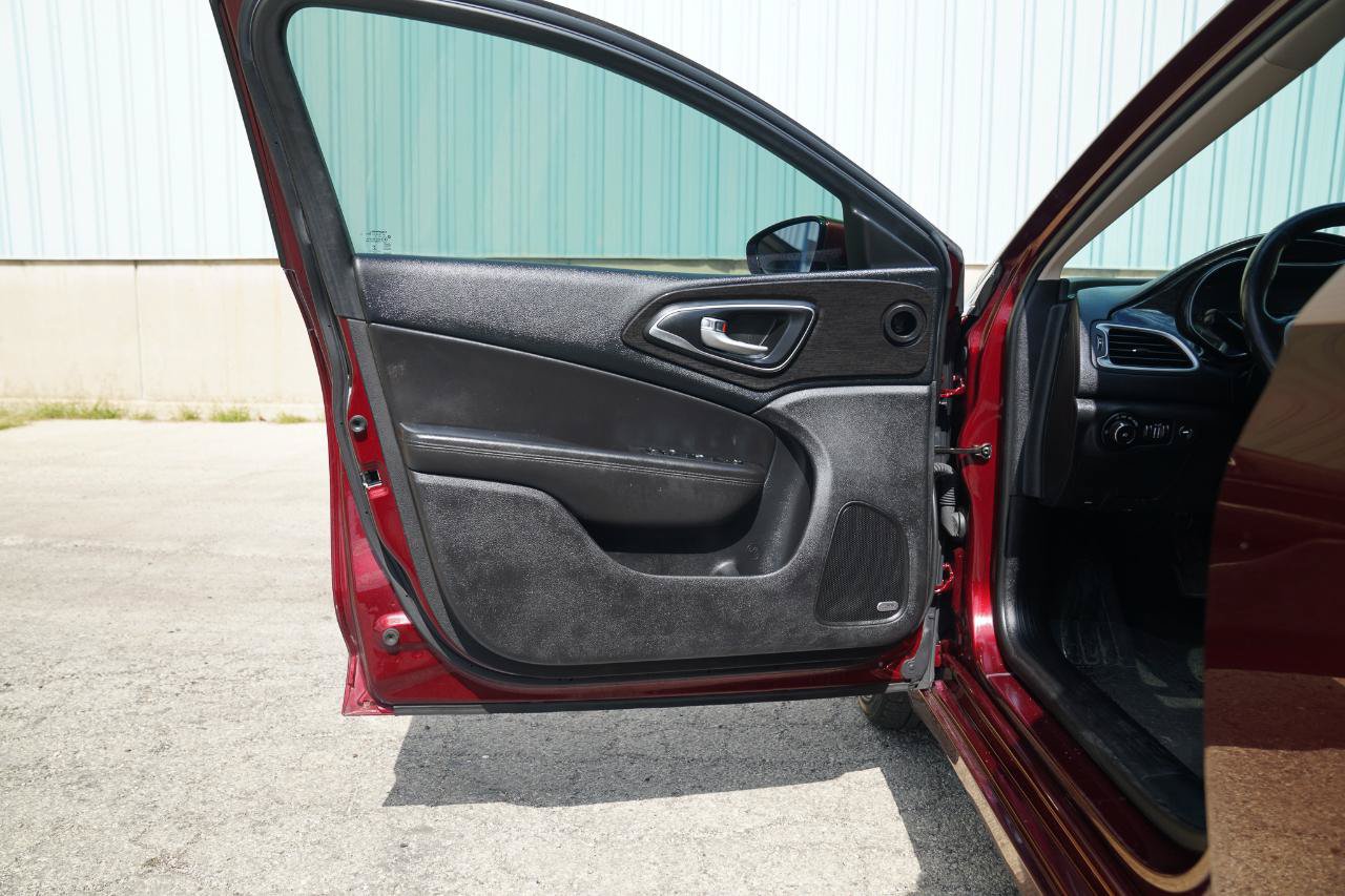 Used 2016 Chrysler 200 C w/ Sun & Sound Group FWD image 16