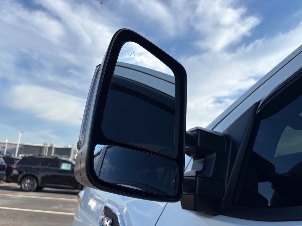 Used 2024 Nissan Titan SV w/ SV Convenience Package AWD/4WD image 27