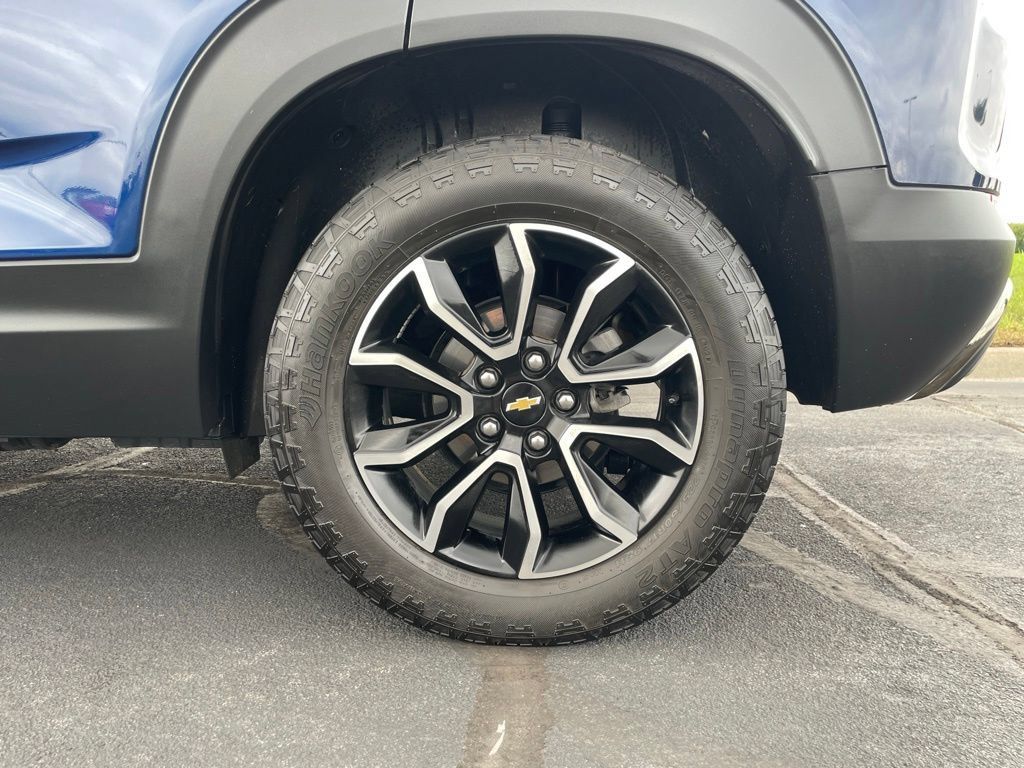 Used 2022 Chevrolet TrailBlazer ACTIV w/ Sun and Liftgate Package AWD/4WD image 28