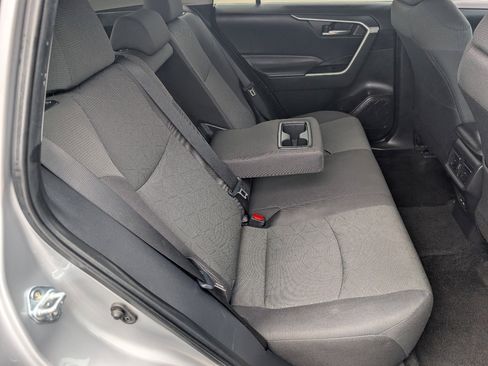 Used 2024 Toyota RAV4 XLE FWD image 5