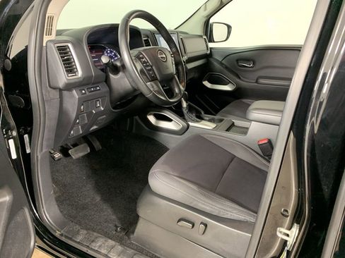 Used 2023 Nissan Frontier SV w/ Technology Package image 25