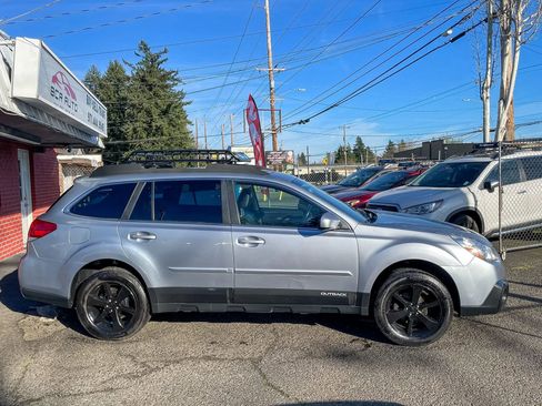 Used 2013 Subaru Outback 2.5i Limited AWD/4WD image 7