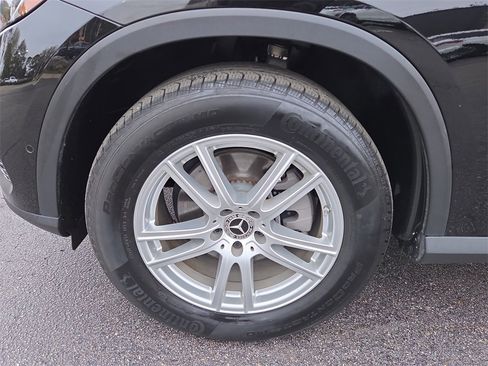 Certified 2024 Mercedes-Benz GLC 300 image 9