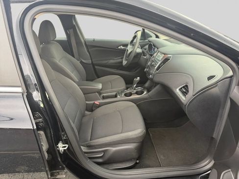 Used 2017 Chevrolet Cruze LT w/ Convenience Package FWD image 15