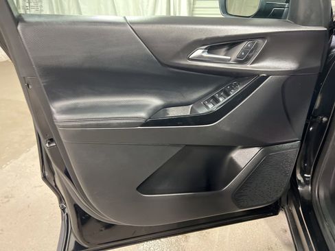 Used 2025 Chevrolet Equinox LT image 22