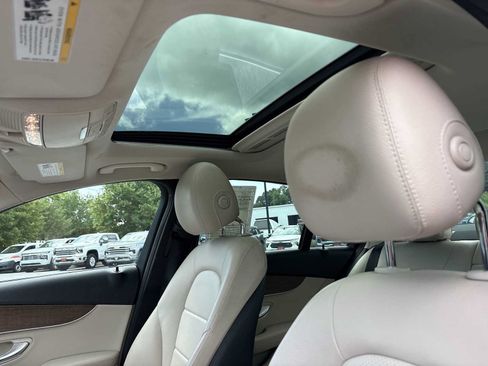 Used 2019 Mercedes-Benz C 300 4MATIC Sedan image 18
