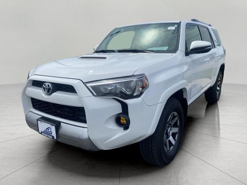 Used 2017 Toyota 4Runner TRD Off-Road Premium AWD/4WD image 7