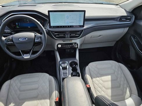 Used 2023 Ford Escape SE w/ PHEV Premium Package image 23