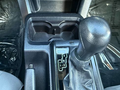 Used 2019 Toyota Tacoma SR image 39