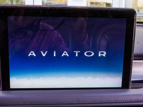 Used 2020 Lincoln Aviator Reserve w/ Equipment Group 201A image 23