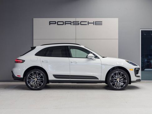 Certified 2026 Porsche Macan AWD/4WD image 8