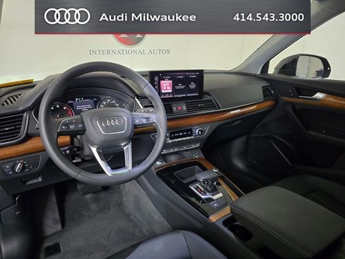 Used 2023 Audi Q5 2.0T Premium w/ Convenience Package AWD/4WD image 22