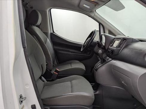 Used 2015 Nissan NV200 SV w/ Technology Package image 16