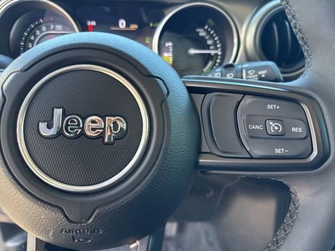 Used 2023 Jeep Wrangler Unlimited w/ Cold Weather Group AWD/4WD image 38