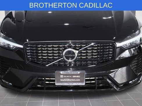 Used 2025 Volvo XC60 B5 Plus AWD/4WD image 11