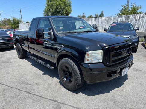 Used 2006 Ford F250 XLT image 1