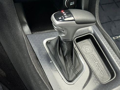 Used 2015 Dodge Charger SXT RWD image 19