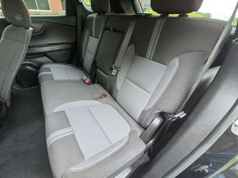 Used 2025 Chevrolet Blazer LT FWD image 28