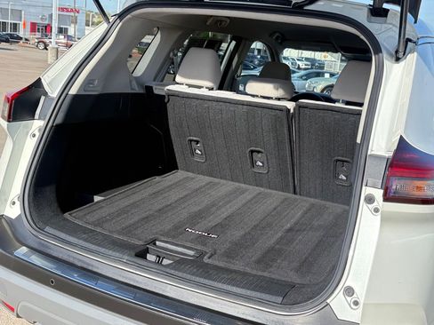 Certified 2023 Nissan Rogue SV image 39