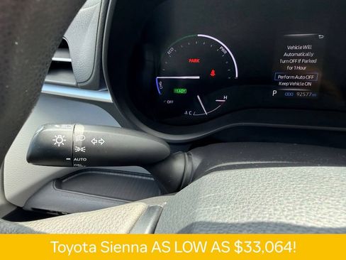Used 2022 Toyota Sienna LE FWD image 26