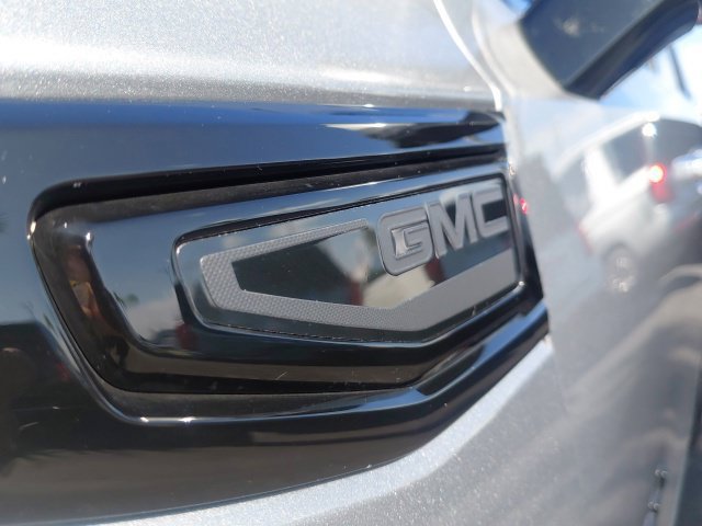 Used 2024 GMC Yukon Denali AWD/4WD image 13