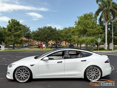 Used 2022 Tesla Model S Plaid AWD/4WD image 36