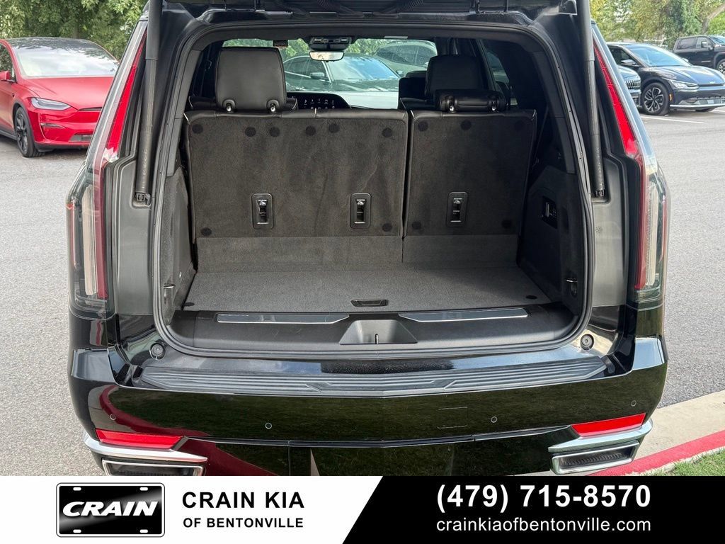 Used 2023 Cadillac Escalade Premium Luxury Platinum w/ LPO, Floor Liner Package AWD/4WD image 30