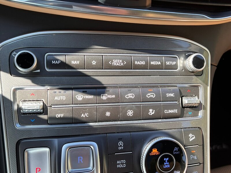Used 2023 Hyundai Santa Fe Calligraphy AWD/4WD image 36