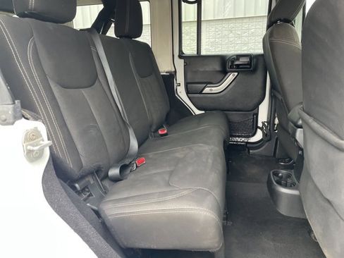 Used 2015 Jeep Wrangler Unlimited Sahara w/ Dual Top Group image 14