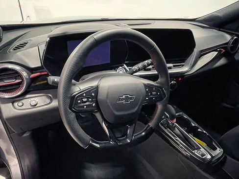 Used 2025 Chevrolet Trax RS w/ Driver Confidence Package FWD image 21