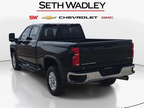 Used 2024 Chevrolet Silverado 2500 LTZ w/ LTZ Plus Package image 5