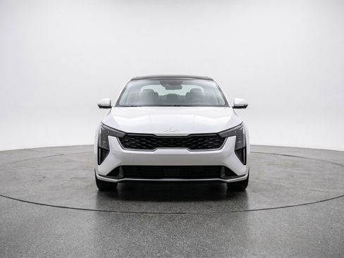 Used 2025 Kia K4 LXS FWD image 2