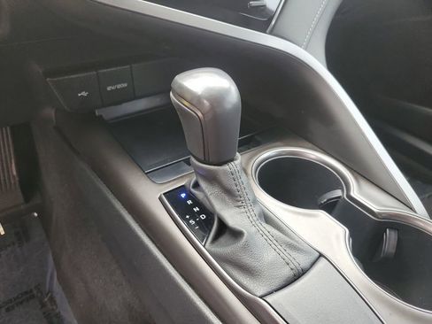 Used 2021 Toyota Camry SE image 21