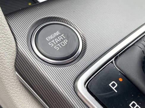 New 2026 Kia Sportage EX FWD image 17